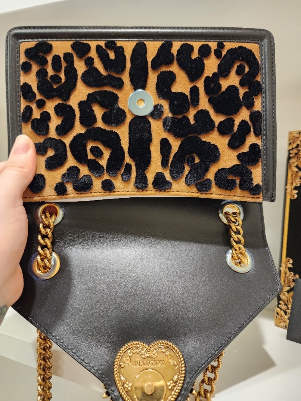 Dolce & Gabbana Medium Devotion Bag in Animalier Cheetah Leopard Velvet Stitch - Picture 4 of 6